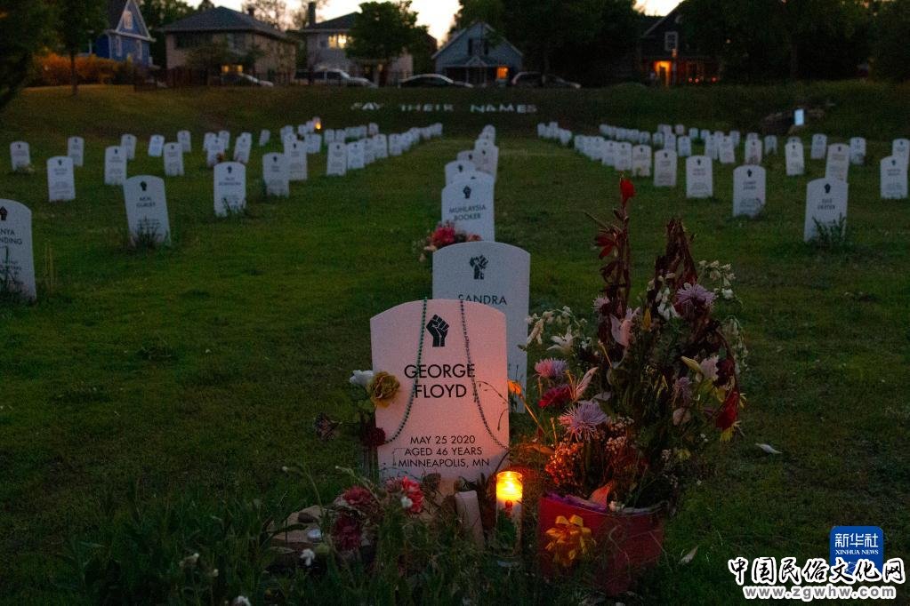 记者手记:都在呼吁改变,却又似乎什么都没有变——写在黑人男子弗洛伊德被美国警察跪压致死三周年之际